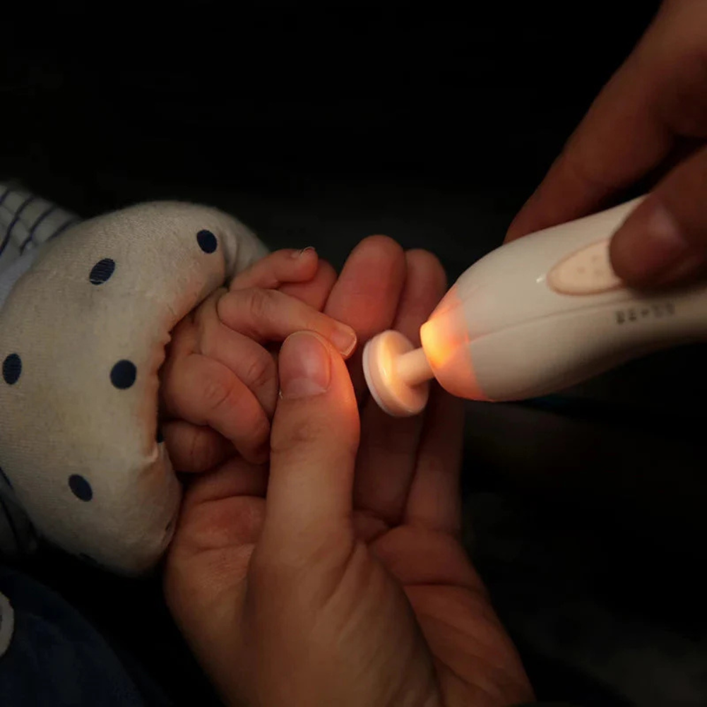 BabyTrim™ – Tagliaunghie Elettrico Sicuro e Silenzioso per Bambini