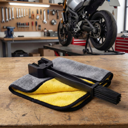Zaubertuch + Kettenreinigungsbürste für Motorräder